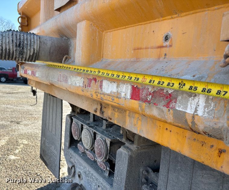 image for item DW7498 2002 GMC C8500 dump truck