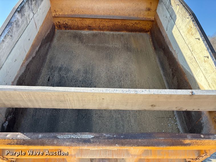 image for item DW7498 2002 GMC C8500 dump truck