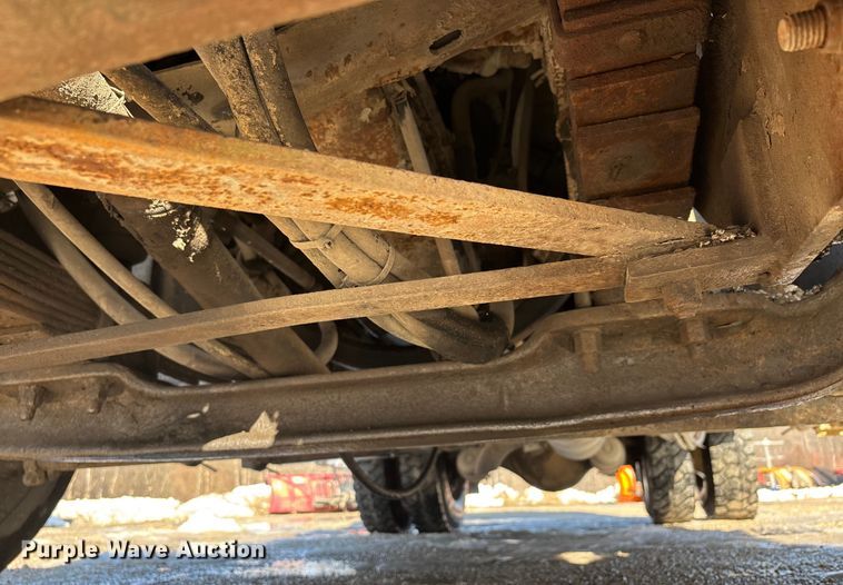 image for item DW7498 2002 GMC C8500 dump truck