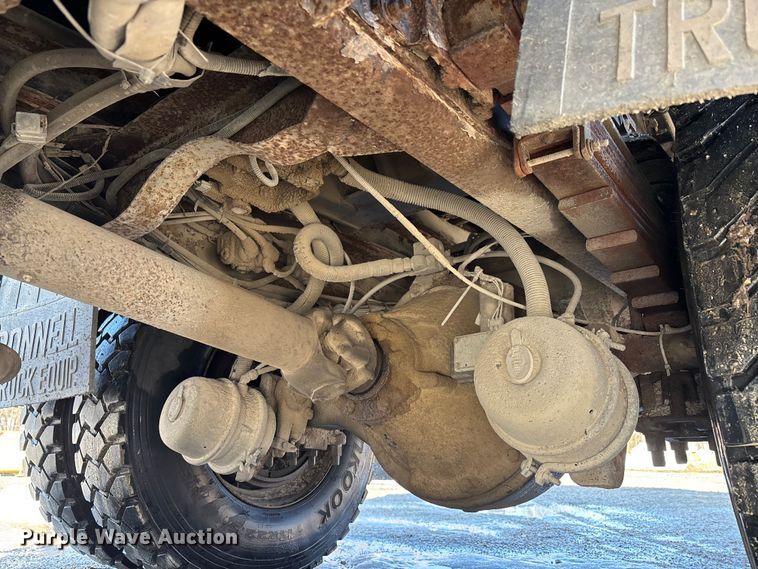 image for item DW7498 2002 GMC C8500 dump truck