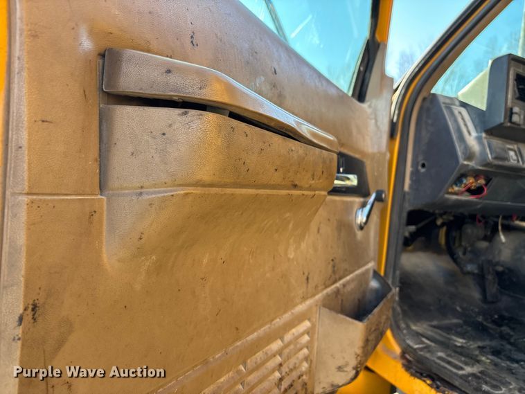 image for item DW7498 2002 GMC C8500 dump truck