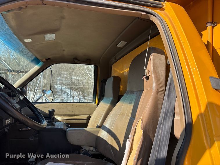 image for item DW7498 2002 GMC C8500 dump truck