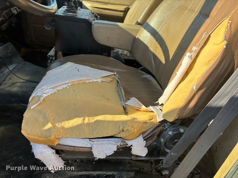 image for item DW7498 2002 GMC C8500 dump truck