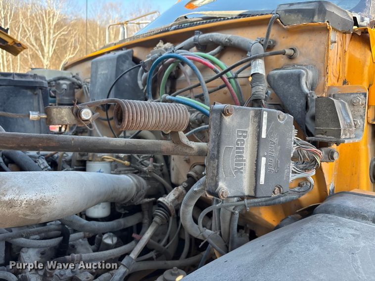 image for item DW7498 2002 GMC C8500 dump truck