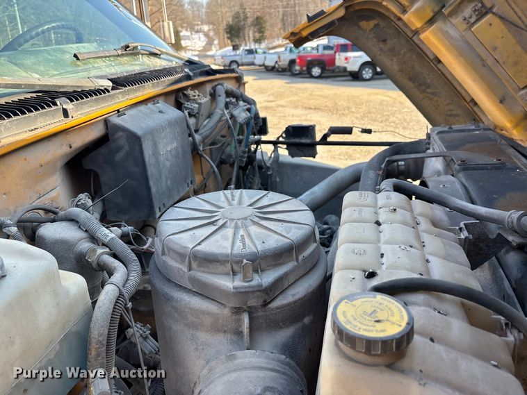 image for item DW7498 2002 GMC C8500 dump truck