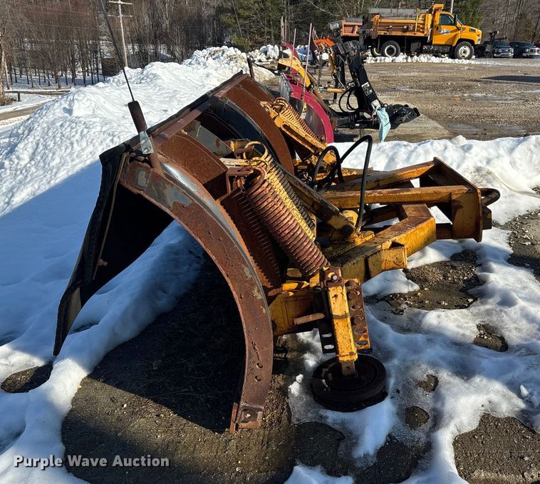image for item DW7498 2002 GMC C8500 dump truck