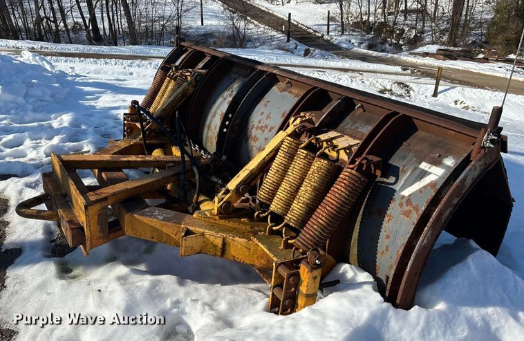 image for item DW7498 2002 GMC C8500 dump truck