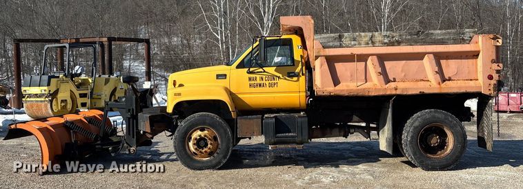 image for item DW7499 2001 GMC C8500 dump truck