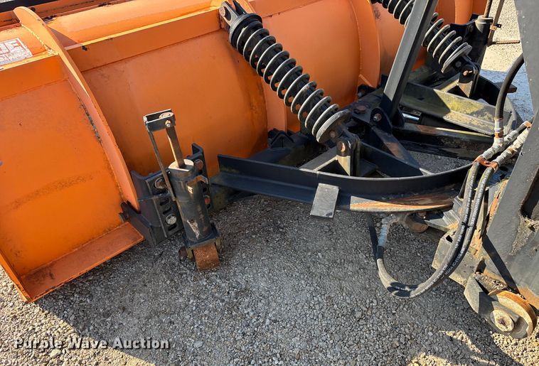 image for item DW7499 2001 GMC C8500 dump truck