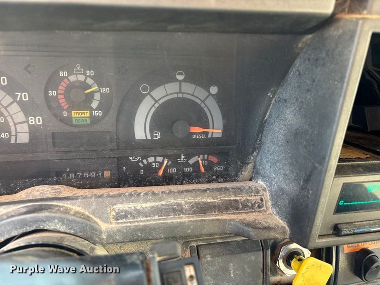 image for item DW7499 2001 GMC C8500 dump truck