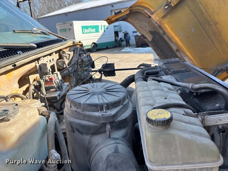 image for item DW7499 2001 GMC C8500 dump truck