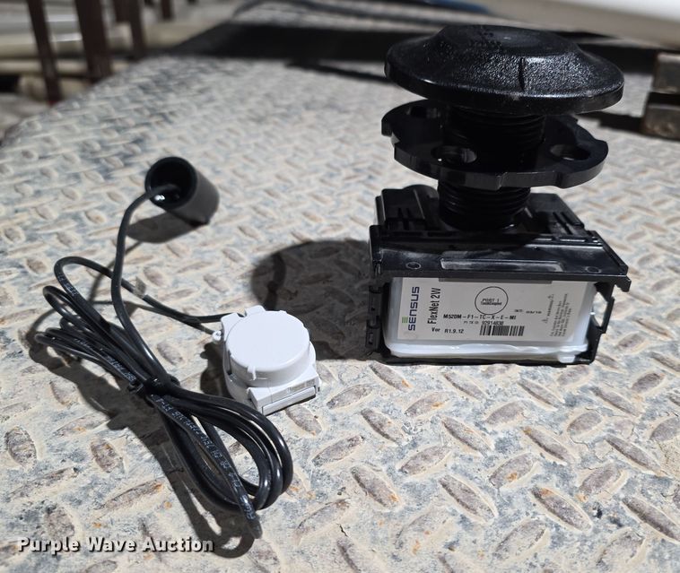 image for item DZ3812 Approximately 400 Sensus water smart point radios