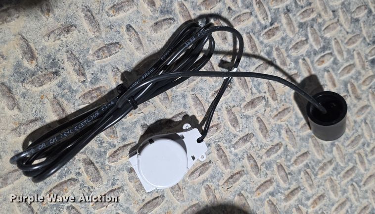 image for item DZ3812 Approximately 400 Sensus water smart point radios