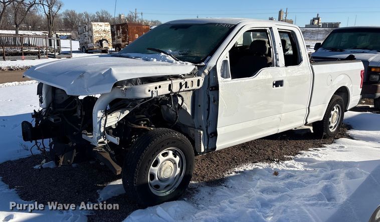 image for item DZ4274 2016 Ford F150 Ext. Cab pickup truck