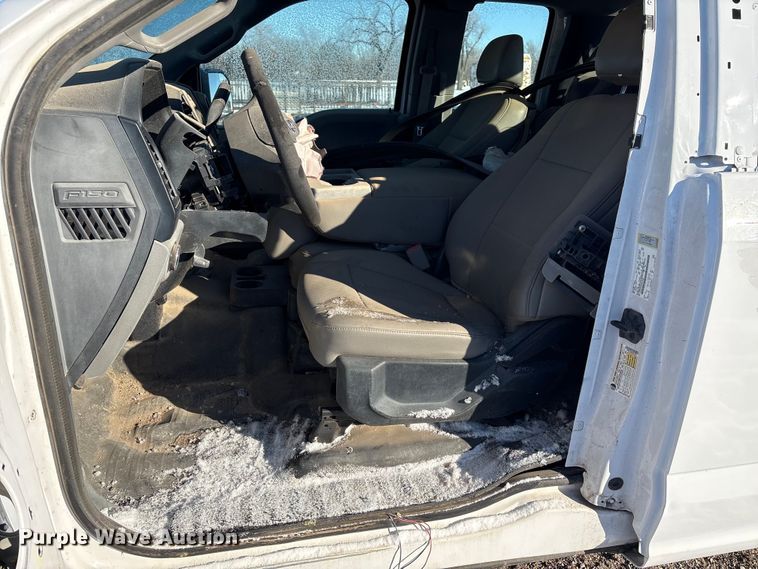 image for item DZ4274 2016 Ford F150 Ext. Cab pickup truck