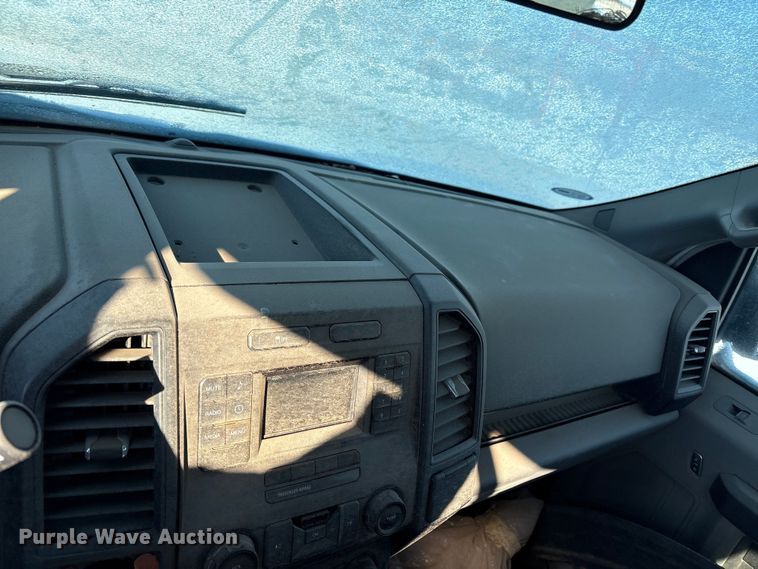 image for item DZ4274 2016 Ford F150 Ext. Cab pickup truck