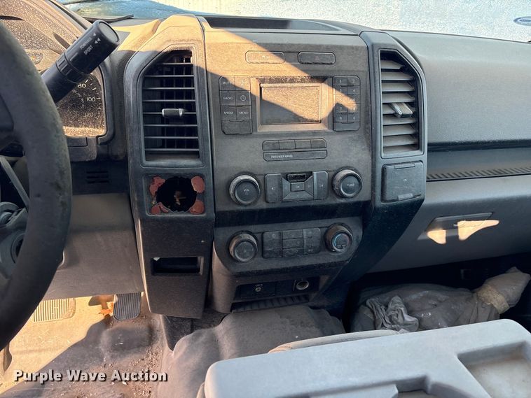 image for item DZ4274 2016 Ford F150 Ext. Cab pickup truck