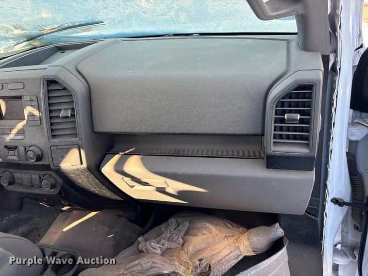 image for item DZ4274 2016 Ford F150 Ext. Cab pickup truck