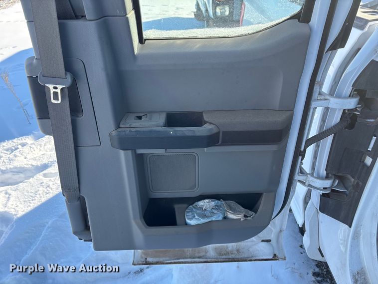 image for item DZ4274 2016 Ford F150 Ext. Cab pickup truck