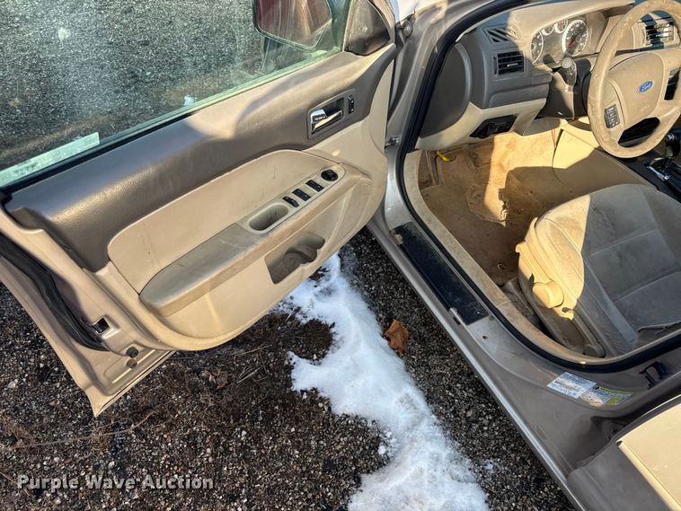 image for item DZ4275 2008 Ford Fusion 
