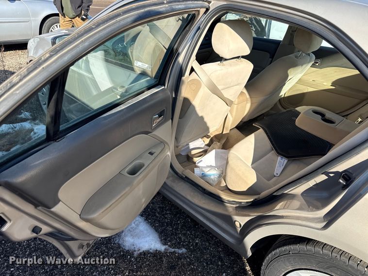 image for item DZ4275 2008 Ford Fusion 