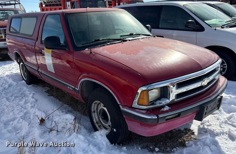 image for item DZ4276 1994 Chevrolet S10 pickup truck