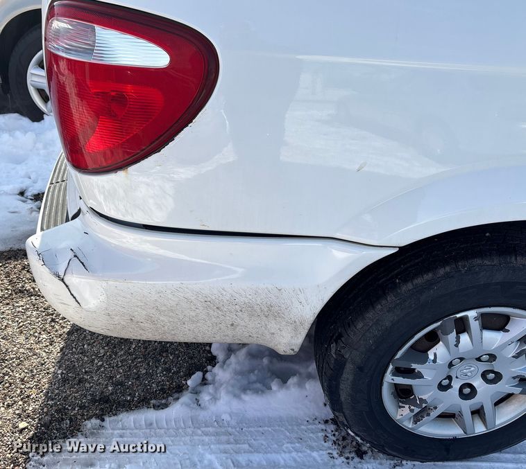 image for item DZ4277 2006 Dodge Grand Caravan van