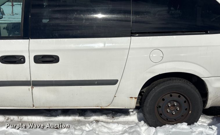 image for item DZ4277 2006 Dodge Grand Caravan van