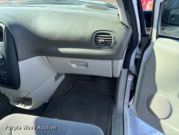image for item DZ4277 2006 Dodge Grand Caravan van