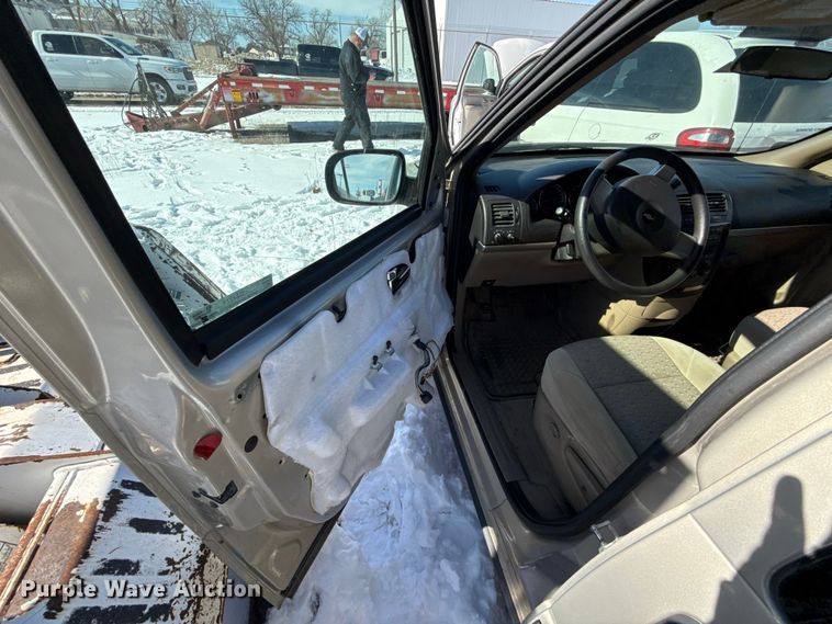 image for item DZ4278 2008 Chevrolet Uplander van