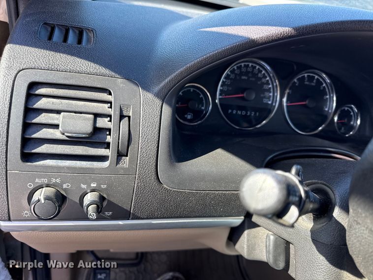 image for item DZ4278 2008 Chevrolet Uplander van