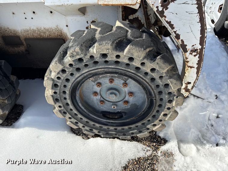 image for item DZ4279 1996 Bobcat 773 skid steer loader