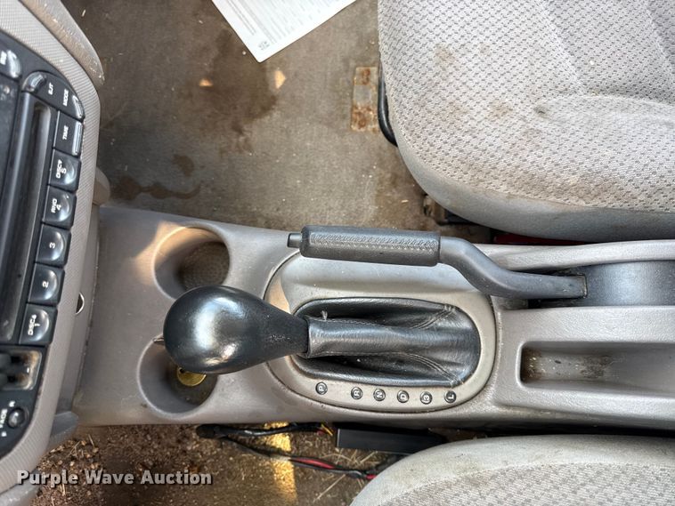 image for item DZ4280 2004 Dodge Stratus  