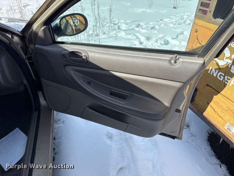 image for item DZ4280 2004 Dodge Stratus  