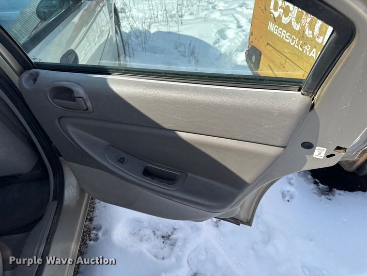 image for item DZ4280 2004 Dodge Stratus  