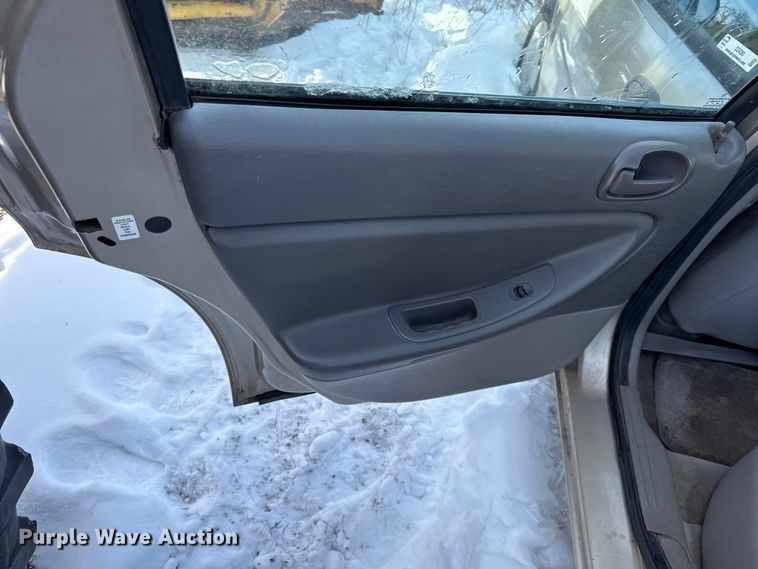 image for item DZ4280 2004 Dodge Stratus  