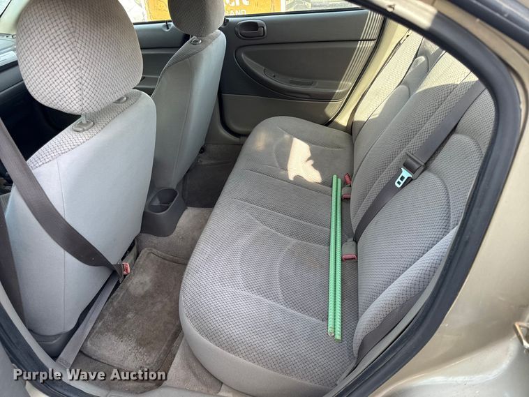 image for item DZ4280 2004 Dodge Stratus  