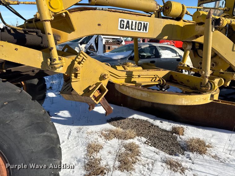 image for item DZ4281 1969 Galion 118 motor grader