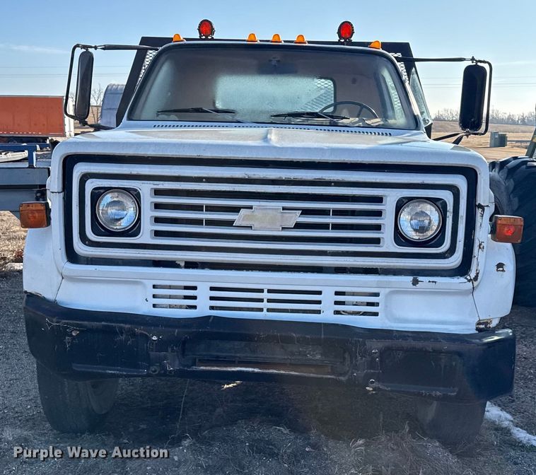 image for item DZ4282 1979 Chevrolet C60 flatbed truck