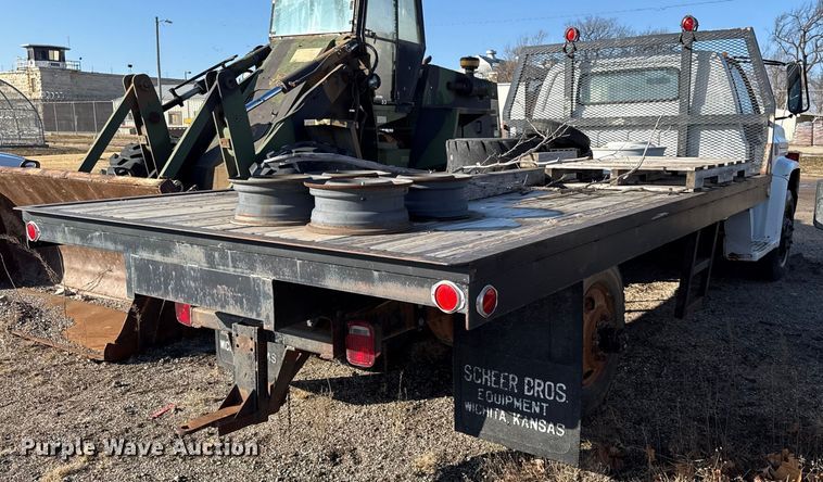 image for item DZ4282 1979 Chevrolet C60 flatbed truck