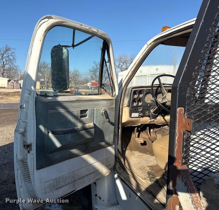 image for item DZ4282 1979 Chevrolet C60 flatbed truck