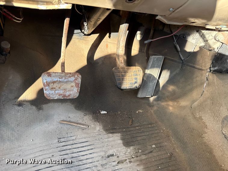 image for item DZ4282 1979 Chevrolet C60 flatbed truck