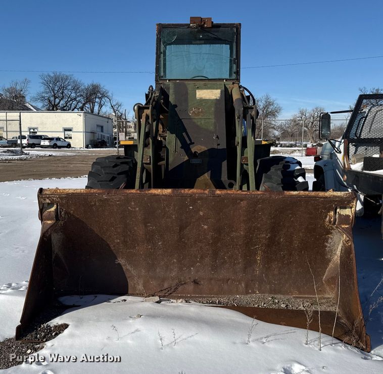image for item DZ4283 Case  MW24C wheel loader