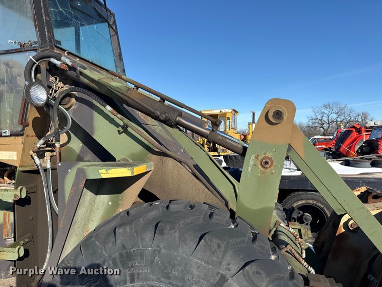 image for item DZ4283 Case  MW24C wheel loader