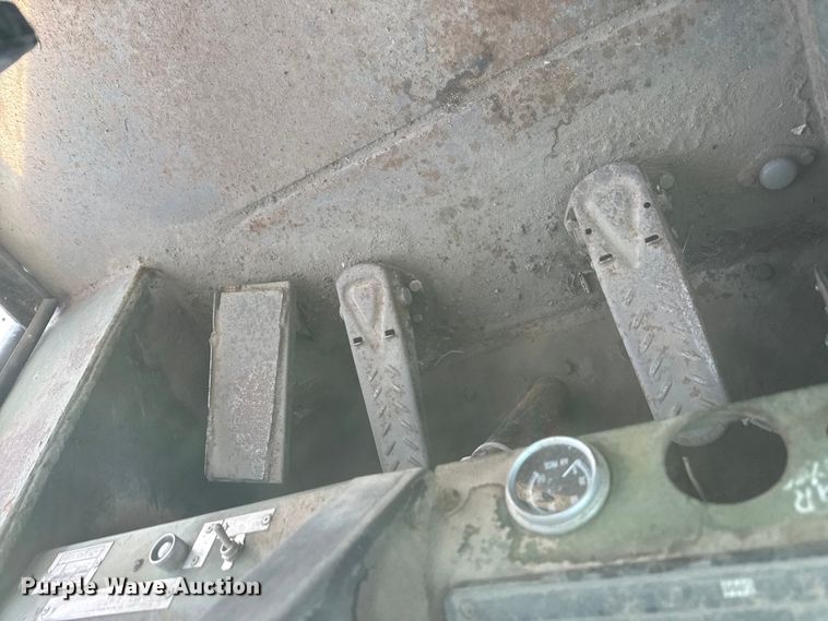 image for item DZ4283 Case  MW24C wheel loader