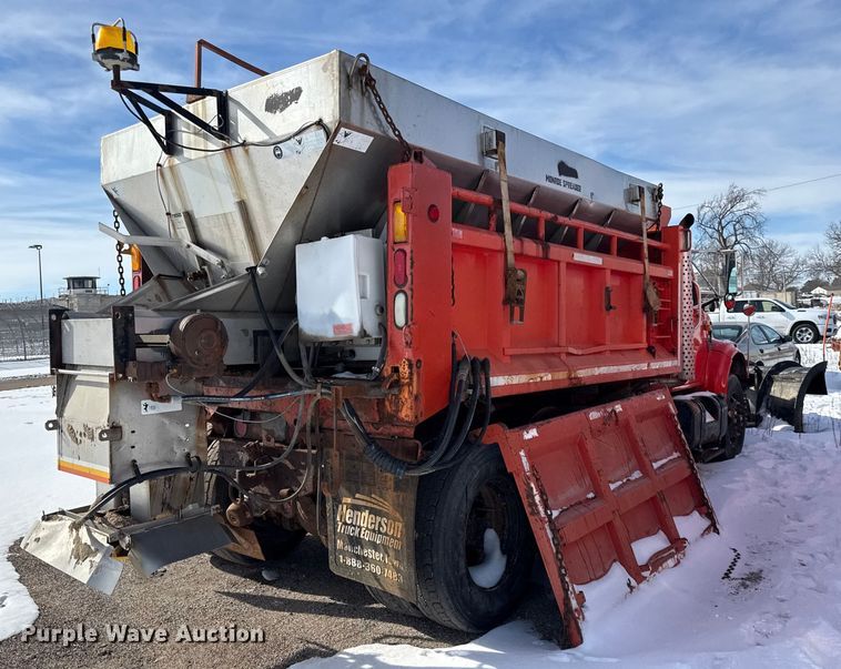image for item DZ4284 1999 International 4900 dump truck