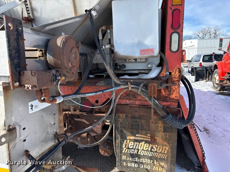 image for item DZ4284 1999 International 4900 dump truck