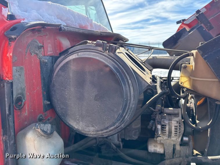 image for item DZ4284 1999 International 4900 dump truck