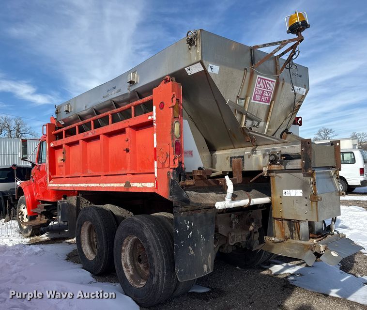 image for item DZ4285 1999 International 4900 dump truck