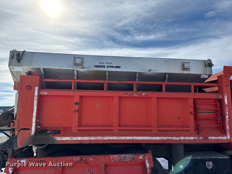 image for item DZ4285 1999 International 4900 dump truck